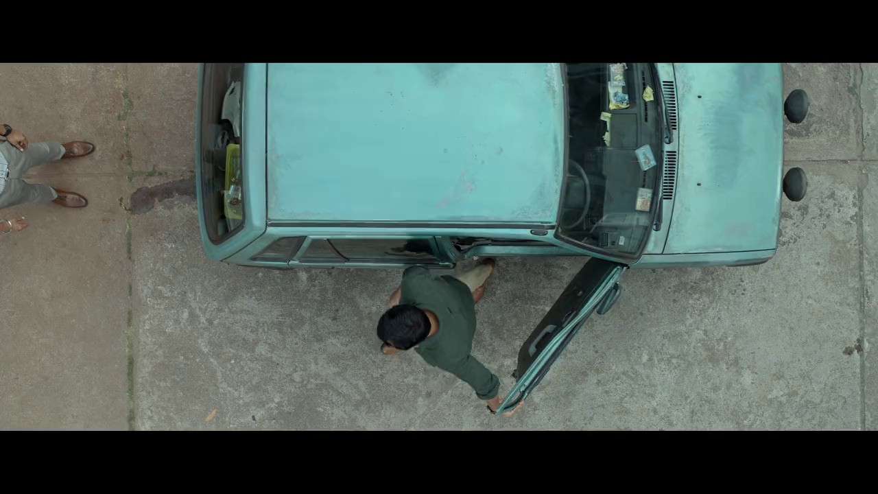 Surya's Saturday (2024) WEBRip Hindi + Ml Kn 720p x264 AVC DDP 5.1 ESub.mkv.0001